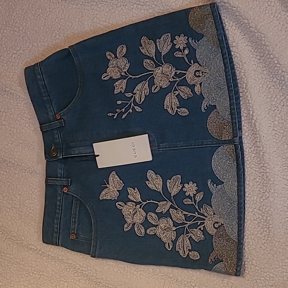 Gucci size 44 denim embroidered skirt size 8ish
